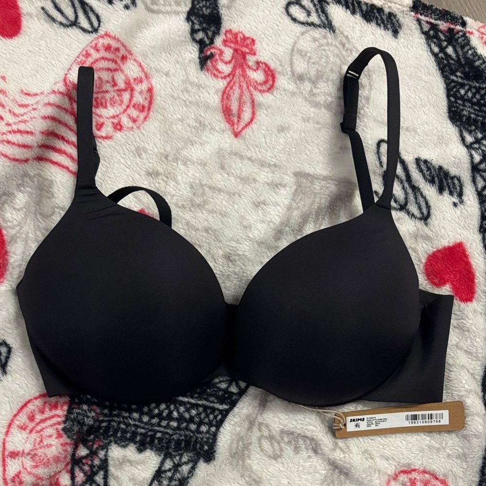 Skims ultimate push-up plunge bra in Onyx